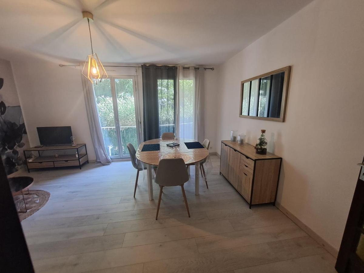 T2 A 2Min Du Centre +Parking Lägenhet LʼIsle-sur-la-Sorgue Exteriör bild
