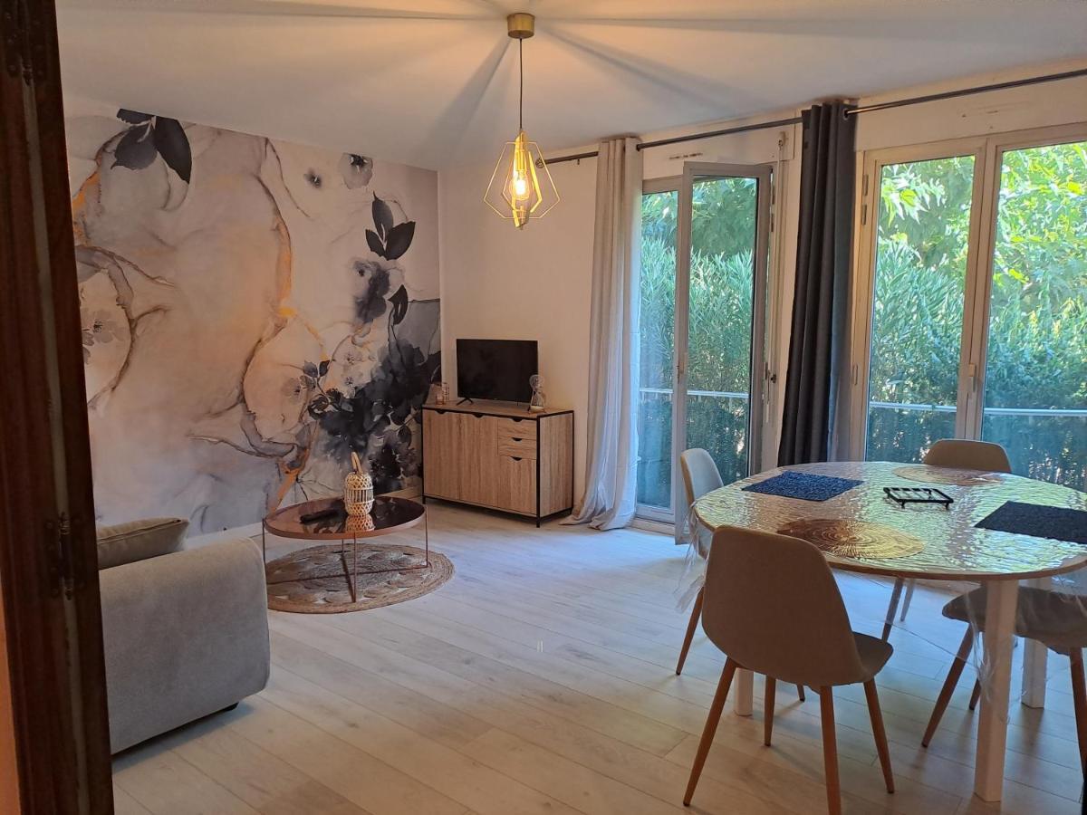 T2 A 2Min Du Centre +Parking Lägenhet LʼIsle-sur-la-Sorgue Exteriör bild