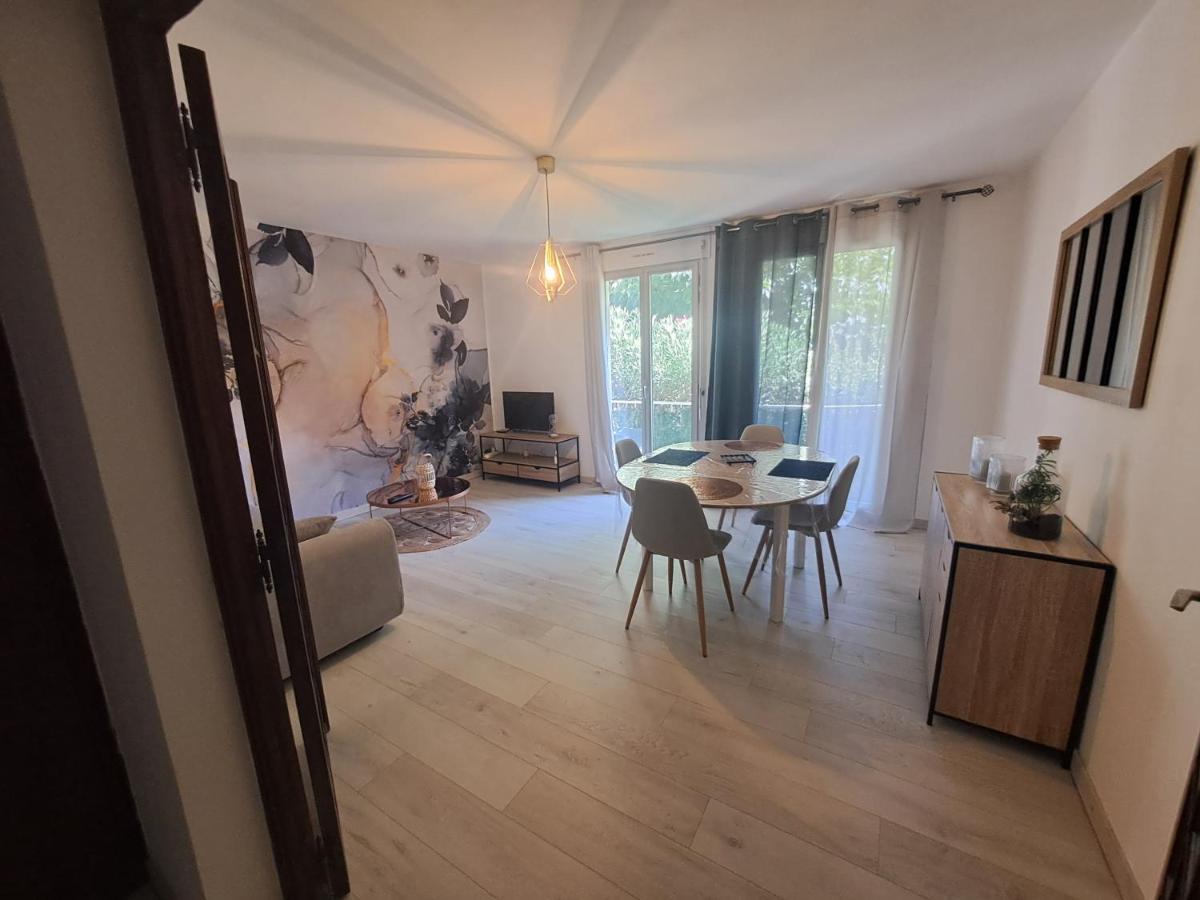 T2 A 2Min Du Centre +Parking Lägenhet LʼIsle-sur-la-Sorgue Exteriör bild